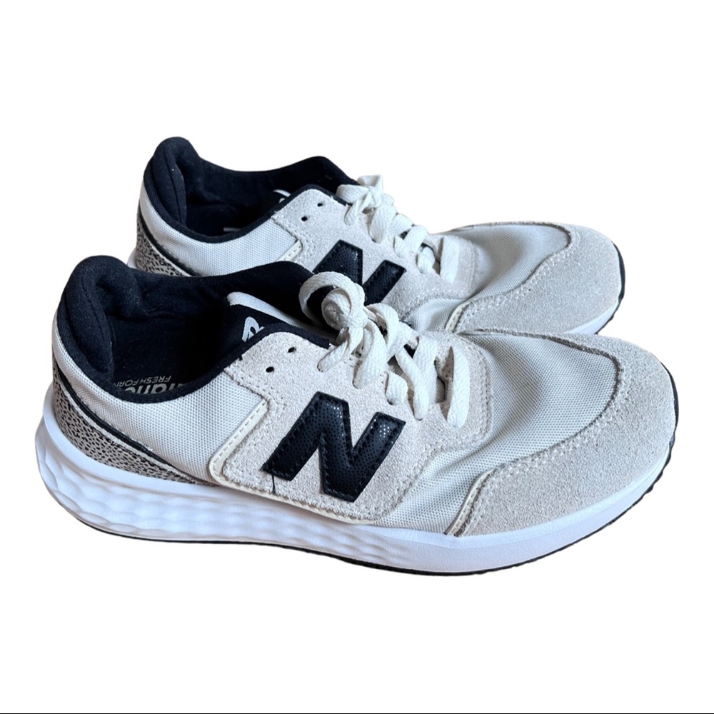 NEW BALANCE | Fresh Foam X70 | turtle dove with black | size 7